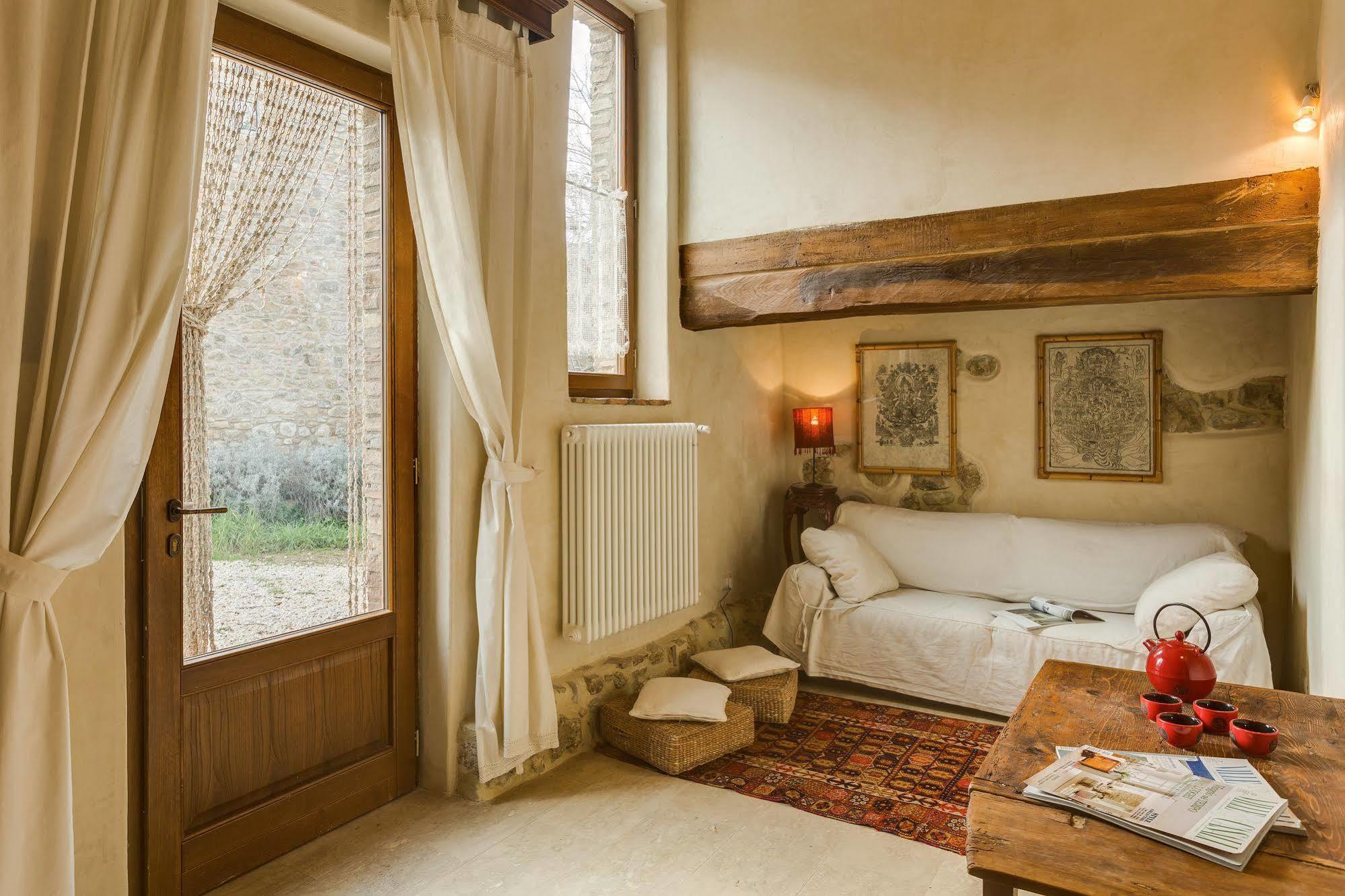 Agriturismo Le Canterie Radicondoli Exteriör bild